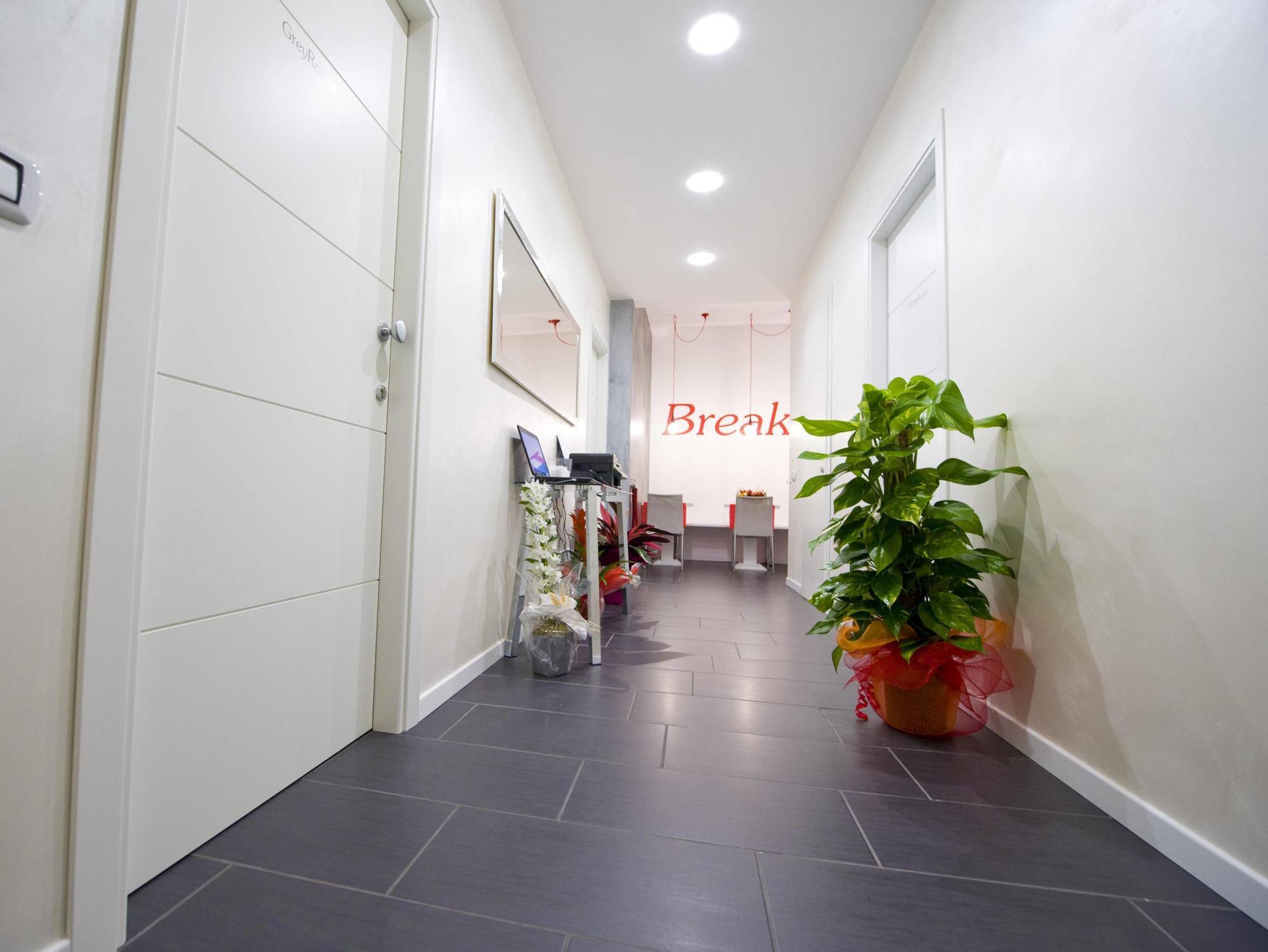 Grey&White Hotel Rome Bagian luar foto